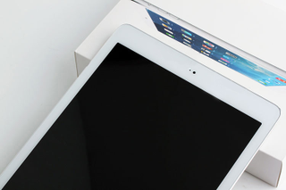 Illustration for article titled Nuevas fotos sugieren que el iPad Air 2 también tendrá sensor Touch ID